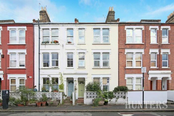 2 Bedroom Flat To Rent In Southwell Road, London, SE5