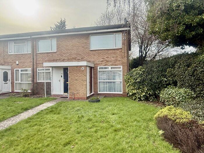 2 Bedroom Maisonette For Sale In Bickton Close, Birmingham, B24