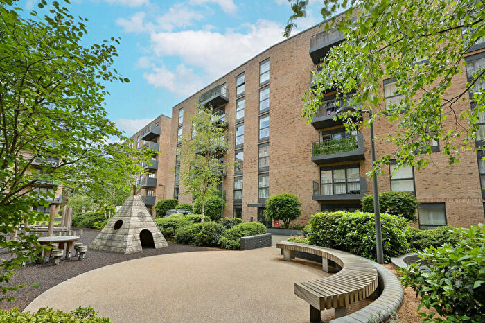 1 Bedroom Flat For Sale In Baldwin Court, Lyon Road, Harrow, HA1