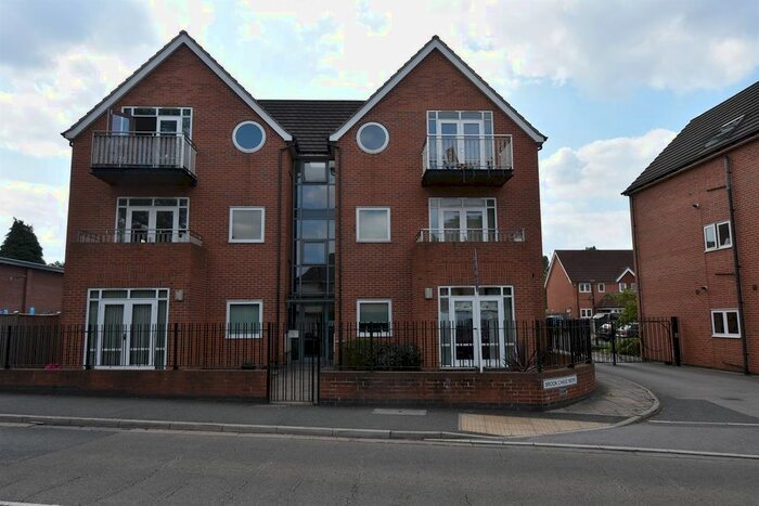 2 Bedroom Flat To Rent In Brook Chase Mews, Beeston, Nottingham, NG9