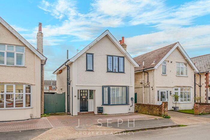 3 Bedroom Detached House For Sale In Copleston Road, Ipswich, IP4