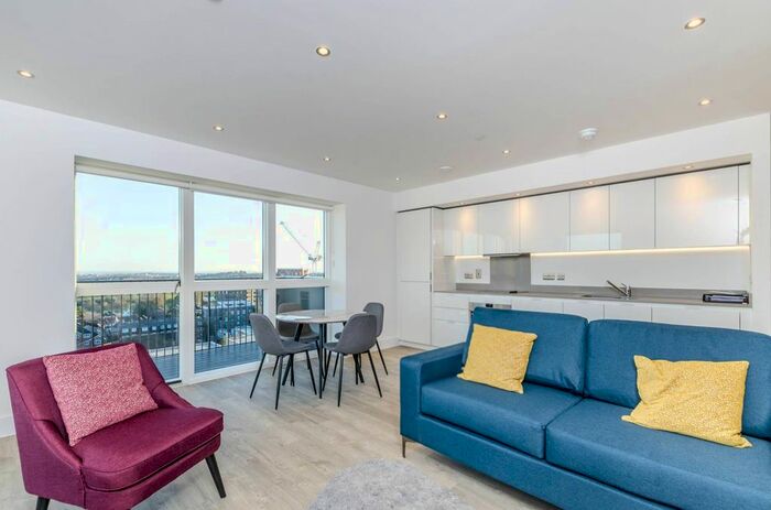 2 Bedroom Flat To Rent In Master Court, Lyon Square, Harrow, HA1