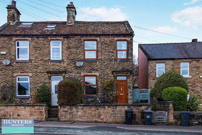 3 Bedroom Semi Detached House For Sale In Bradley Road, Huddersfield, West Yorkshire, HD2