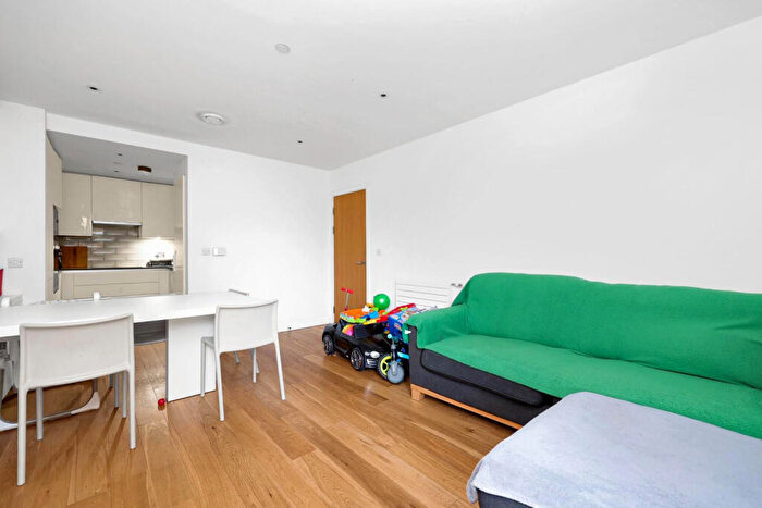 1 Bedroom Apartment To Rent In Maud Street, London, E16