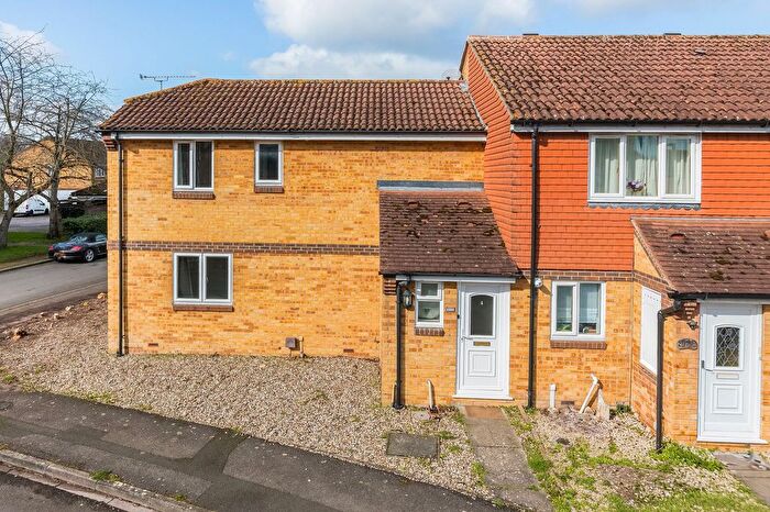 3 Bedroom End Terrace House To Rent In Hamble Road, Didcot, OX11