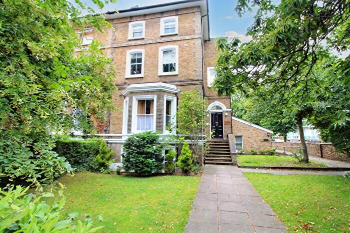 1 Bedroom Flat To Rent In Jonathan Court, EN2