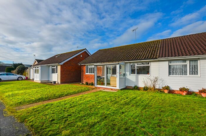 2 Bedroom Bungalow For Sale In Barons Way, Polegate, East Sussex, BN26