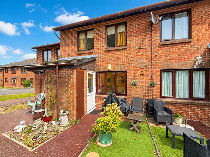 1 Bedroom Ground Maisonette For Sale In Dunstable, Bedfordshire, LU5