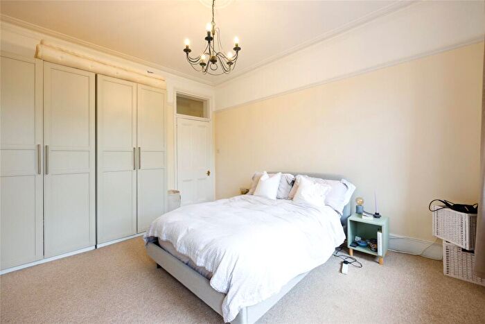 2 Bedroom Flat To Rent In Prince Of Wales Drive, London, SW11