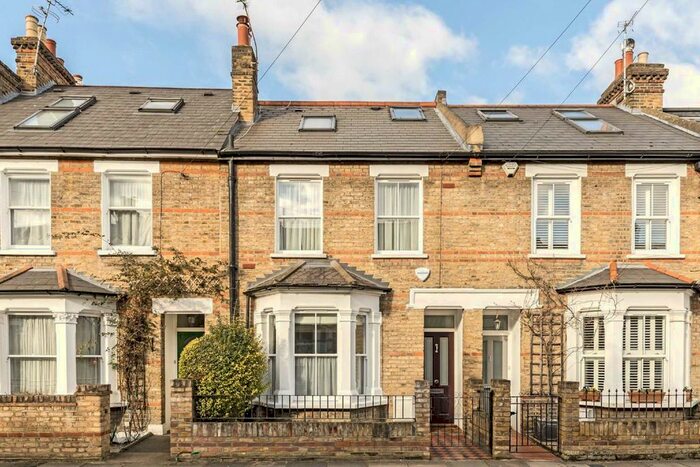 3 Bedroom Property To Rent In Haliburton Road, St Margarets, Twickenham, TW1