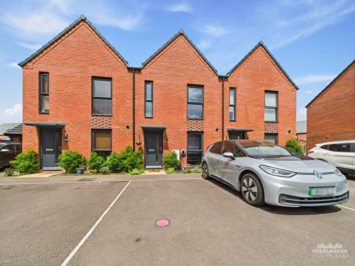 3 Bedroom Terraced House For Sale In Deepwater Drive, Glan Llyn, Newport, NP19