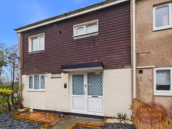 3 Bedroom End Of Terrace House For Sale In Napier Close, Southbrook, NN11