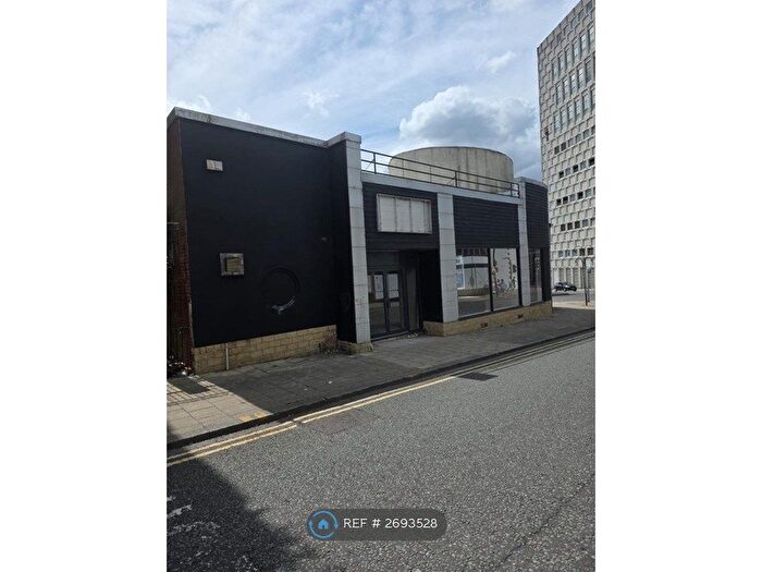 10 Bedroom Bungalow To Rent In Pall Mall, Stoke-On-Trent, ST1