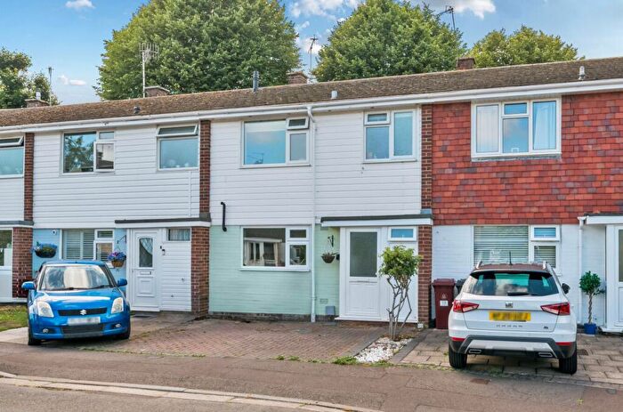 3 Bedroom Terraced House For Sale In Lime Close, Chichester, PO19