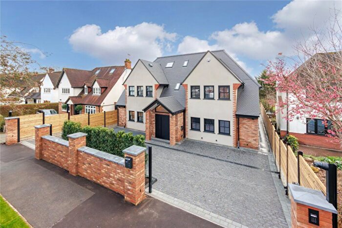 5 Bedroom Detached House To Rent In The Grove, Brookmans Park, Hatfield, Hertfordshire, AL9