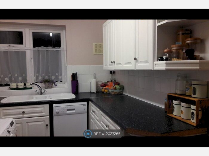 2 Bedroom Flat To Rent In Blackmore Court, Melksham, SN12