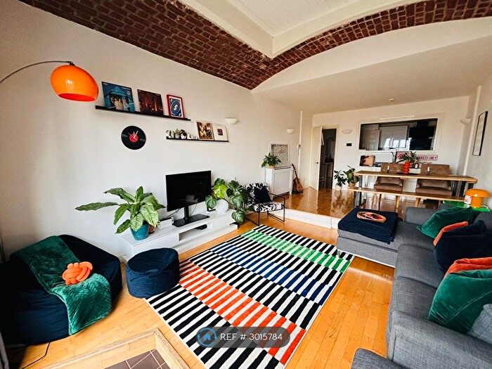 2 Bedroom Flat To Rent In Waterloo Warehouse, Liverpool, L3