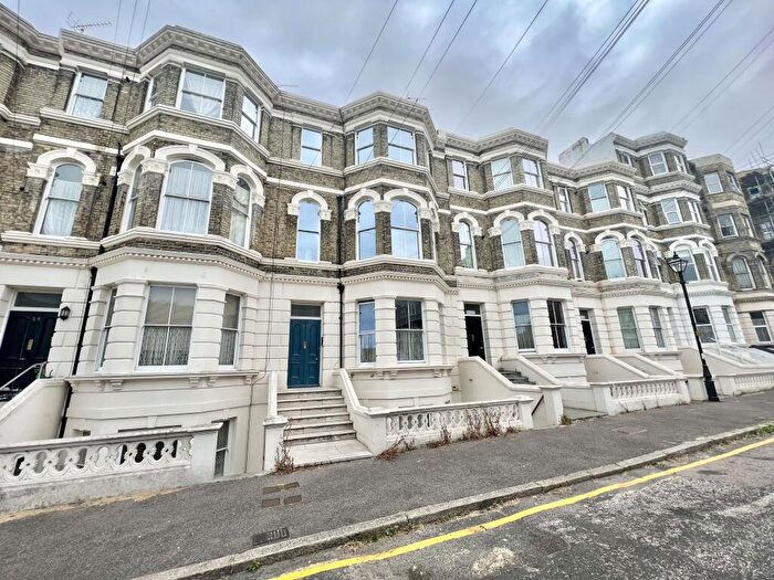 2 Bedroom Flat To Rent In Dalby Square, Margate, Kent, CT9