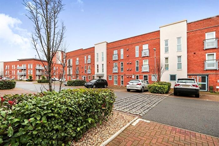 2 Bedroom Flat To Rent In Compair Crescent, Ipswich, IP2