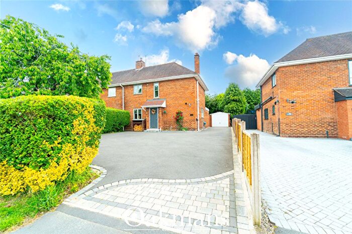 3 Bedroom Semi Detached House For Sale In Wildmoor Lane, Catshill, Bromsgrove, B61