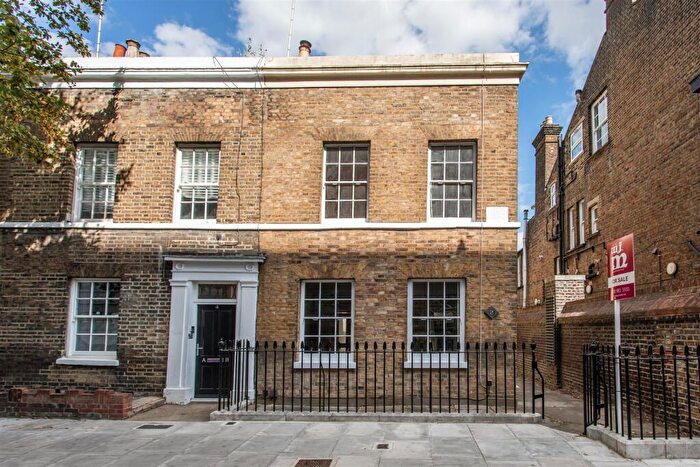 3 Bedroom House For Sale In Fairfield Road, Bow, E3