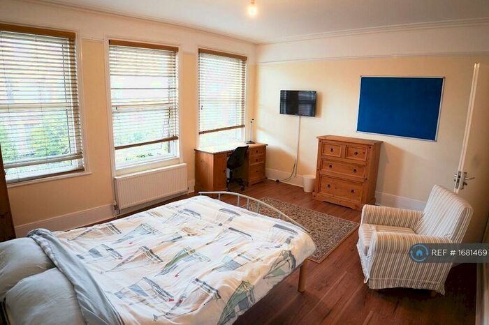 6 Bedroom Semi-Detached House To Rent In Mount Pleasant Road, Exeter, EX4