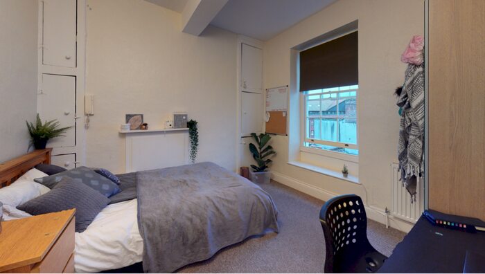 10 Bedroom House To Rent In Pipe Lane, Bristol, BS1