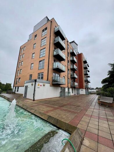 2 Bedroom Flat To Rent In Marquess Heights, Queen Mary Avenue, South Woodford, E18