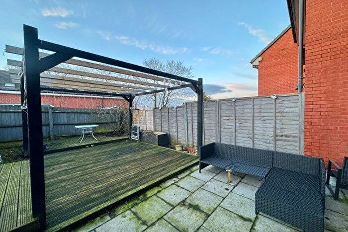 4 Bedroom Link Detached House To Rent In Whitlock Grove, Birmingham, B14
