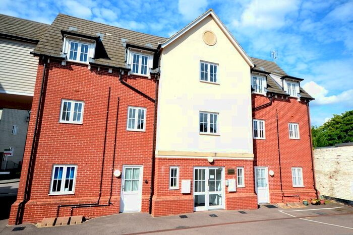 2 Bedroom Flat To Rent In Caspian House, Weavers Close, Great Dunmow, Essex, CM6