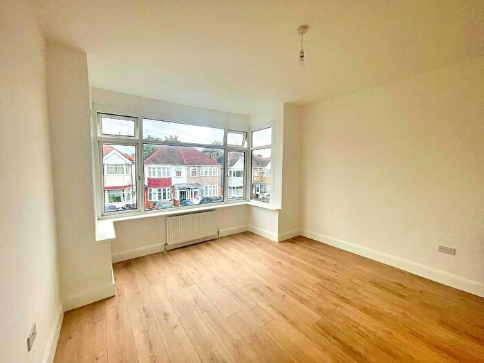 2 Bedroom Flat To Rent In Bowrons Avenue, Wembley, HA0