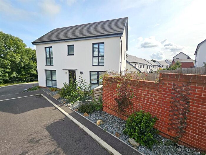 3 Bedroom Semi-Detached House For Sale In Tavistock, PL19
