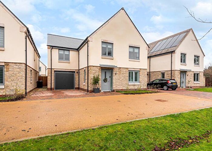 5 Bedroom Detached House For Sale In Haricot Vale Road, Bicester, OX27