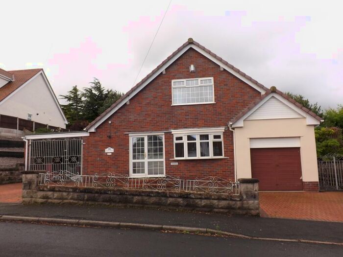 3 Bedroom Detached Bungalow To Rent In Aberconway Road, Prestatyn, LL19