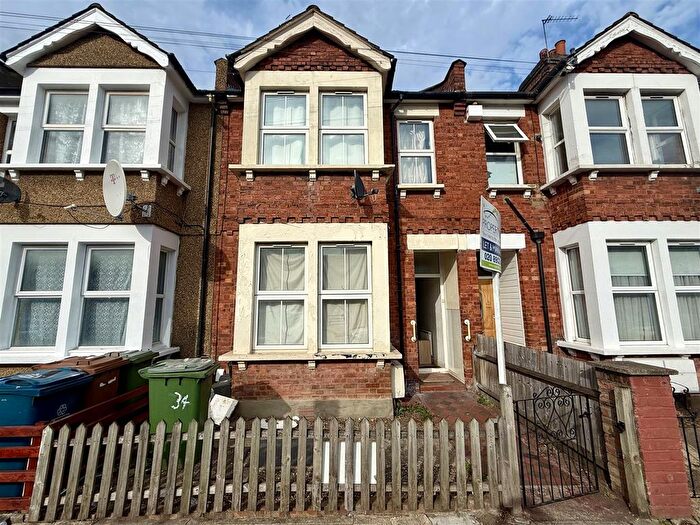 4 Bedroom Terraced House To Rent In Cecil Road, Harrow, HA3