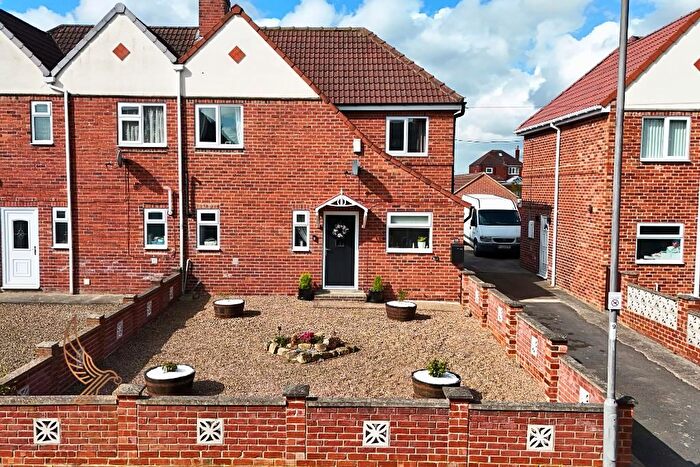 3 Bedroom Semi Detached House For Sale In West Avenue, South Elmsall, WF9