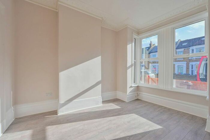 3 Bedroom Terraced House To Rent In Grove Green Road, Leytonstone, London, E11