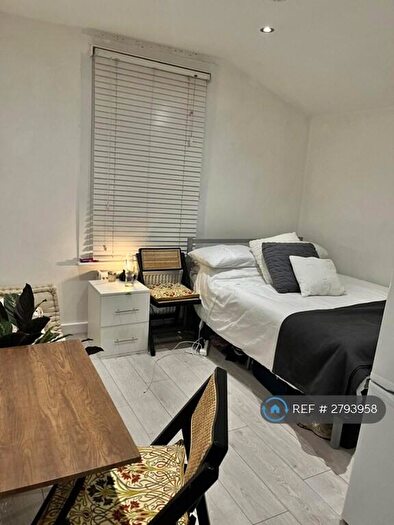 Studio To Rent In Archway Road, London, N6