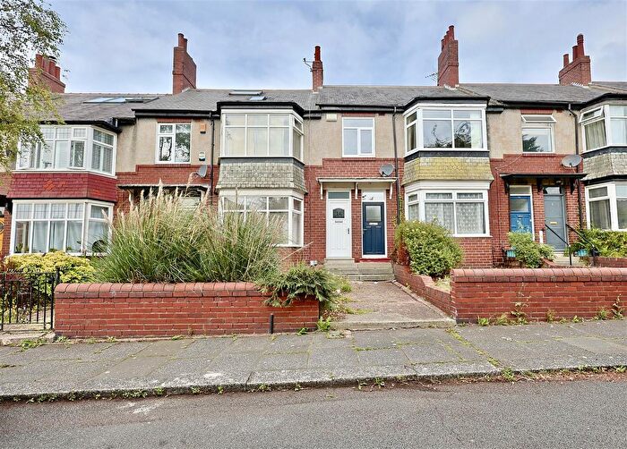 3 Bedroom Flat To Rent In Valley View, Jesmond, Newcastle Upon Tyne, NE2