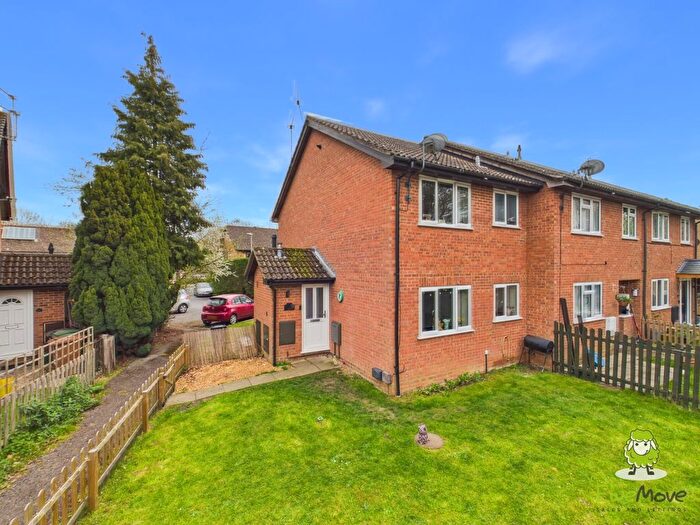 1 Bedroom Terraced House For Sale In Thumwood, Chineham, Basingstoke, Hampshire, RG24