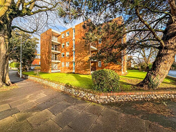 1 Bedroom Flat To Rent In Church Walk, Worthing, BN11