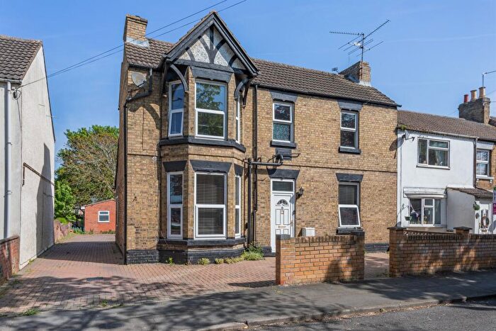 6 Bedroom Detached House For Sale In Elm Street, Peterborough, PE2