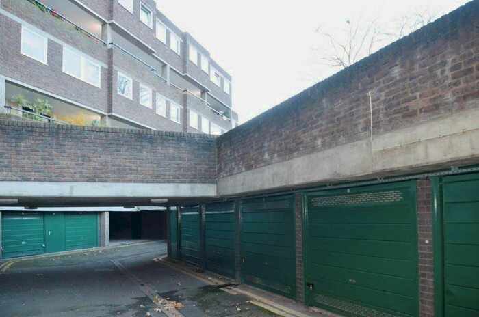 Garage / Parking To Rent In Justin Close, Brentford Dock, Brentford, TW8