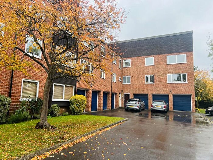 2 Bedroom Apartment To Rent In Powney Road, Maidenhead, SL6
