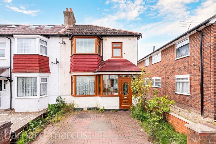 4 Bedroom Semi-Detached House For Sale In George Road, New Malden, KT3