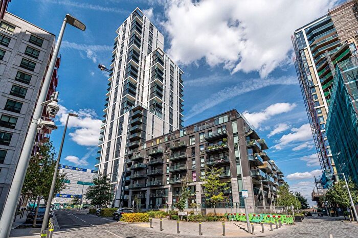 2 Bedroom Flat For Sale In Barge Walk, Greenwich, London, SE10