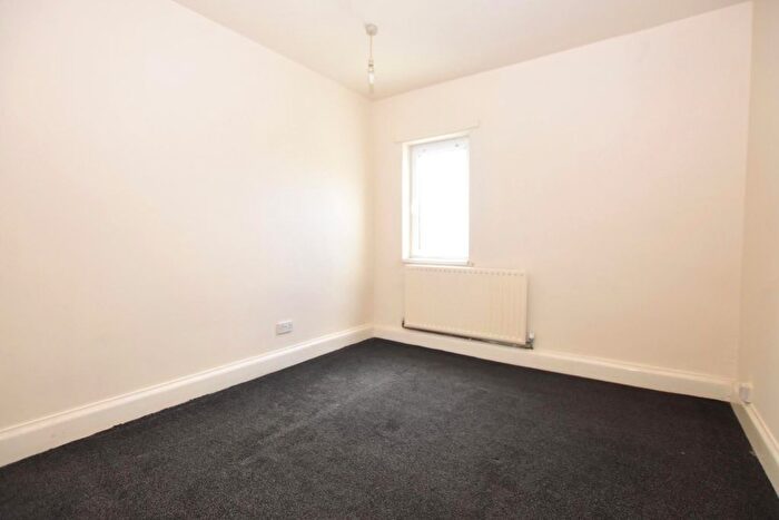 2 Bedroom Property To Rent In Queen Street, Brimington, Chesterfield, S43