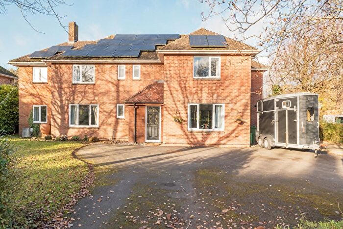 5 Bedroom Detached House To Rent In Beranburh Field, Wroughton, Swindon, SN4