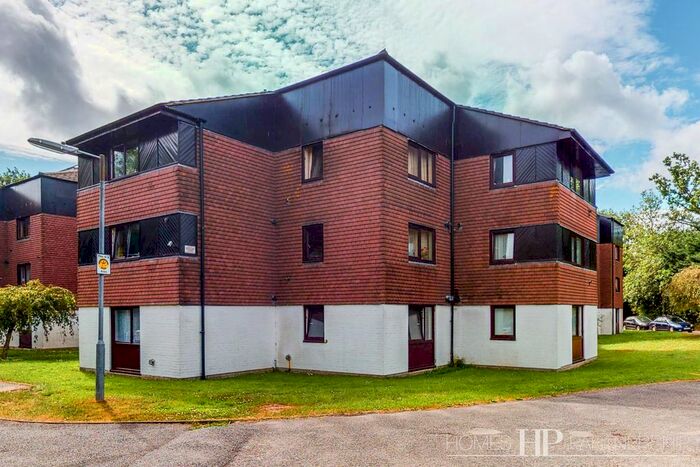 Studio To Rent In Camelot Court, Ifield, Crawley, RH11