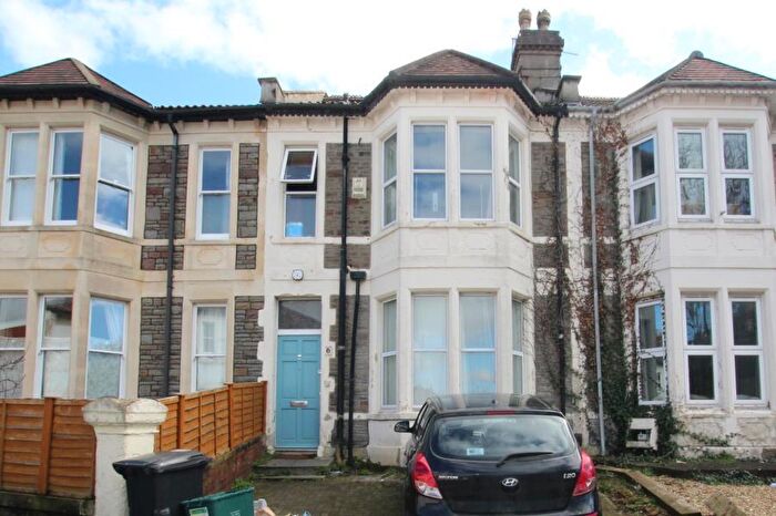 5 Bedroom Terraced House To Rent In The Avenue - St Andrews, BS7
